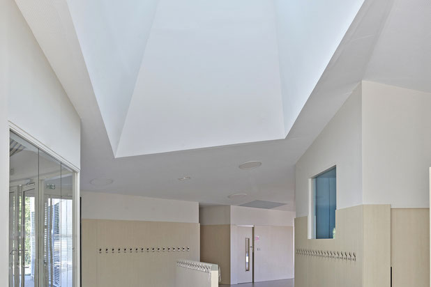 Foyer d’accueil et son canon de lumière-construction-equipement-Mont-Saint-Aignan