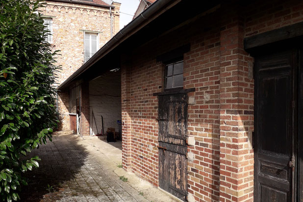 Grange avant travaux-rehabilitation-maison-Cormeilles-en-Parisis