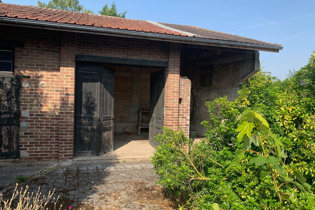 Grange avant travaux-rehabilitation-maison-Cormeilles-en-Parisis