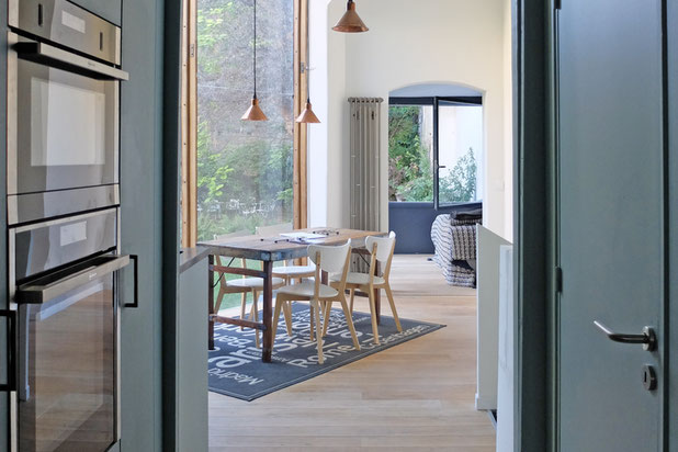 Salle à manger sur jardin-rehabilitation-logement-Paris