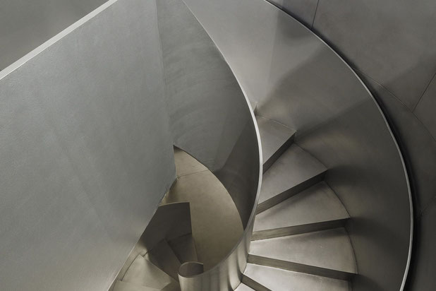 Escalier-renovation-boutique_local-Séville