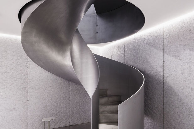 Les escaliers-renovation-boutique_local-Séville