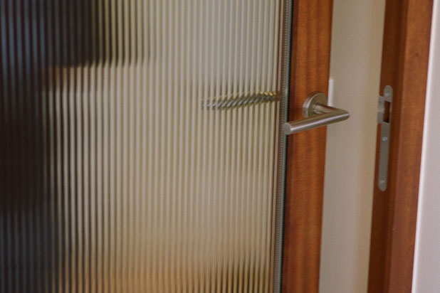 Porte isolée avec verre flûté-renovation-appartement-Sète