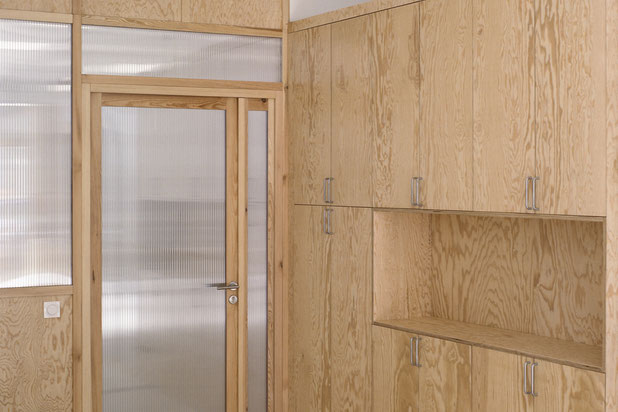 Cloison et mobilier sur mesure-renovation-bureaux-Montpellier