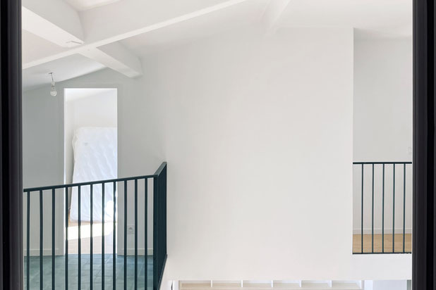 Vue par la fenêtre de la nouvelle chambre-renovation-appartement-Marseille