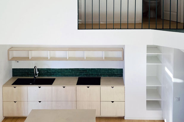 Vue sur la double hauteur du séjour-renovation-appartement-Marseille