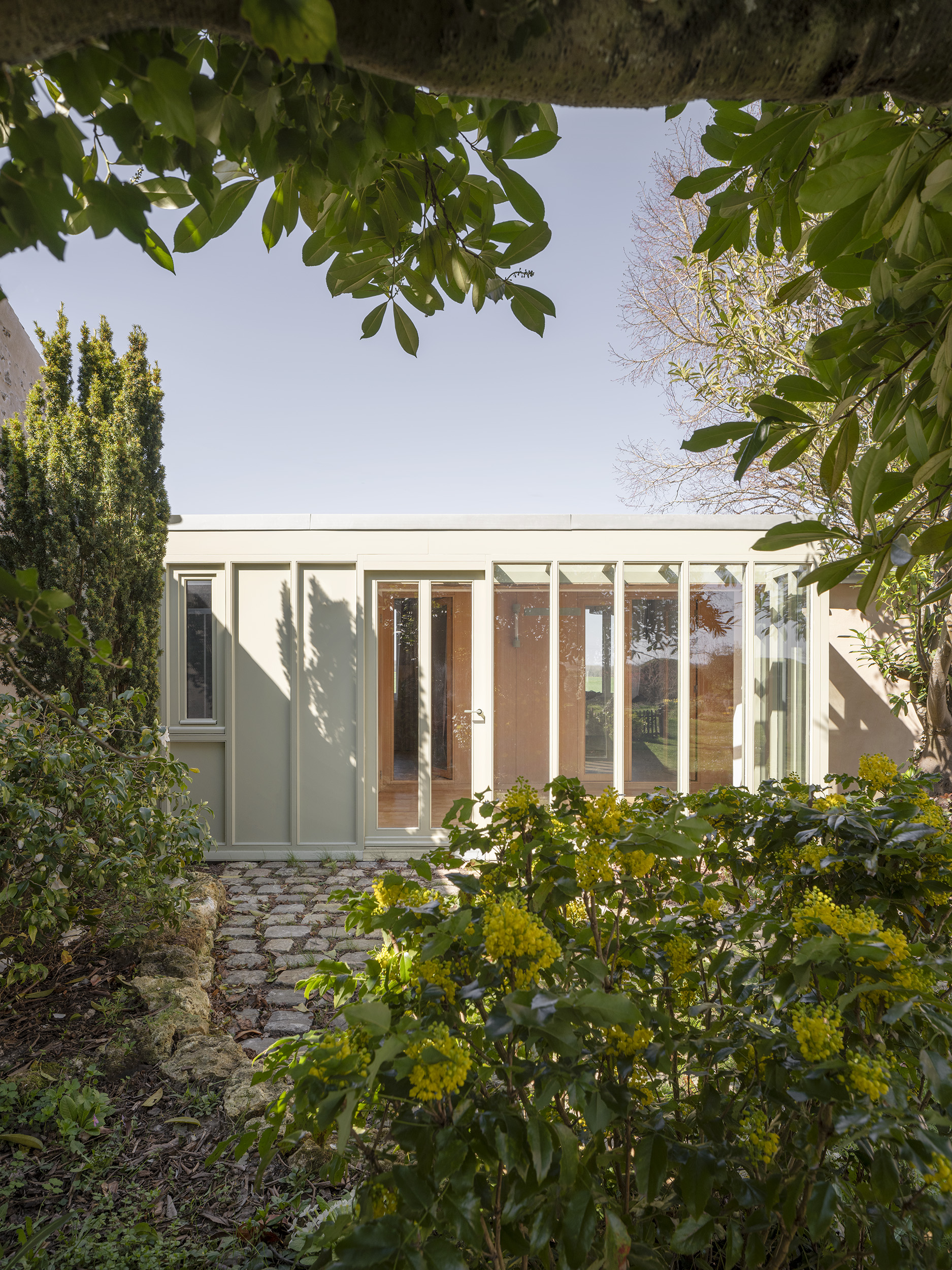 Un gîte en Chevreuse – extension de maison Ariège Un gîte en Chevreuse – extension de maison Ariège