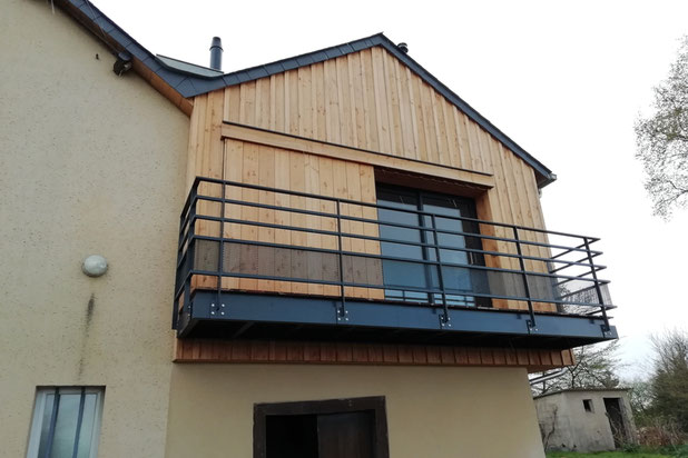 Un balcon sur les champs-surelevation-maison-Melesse