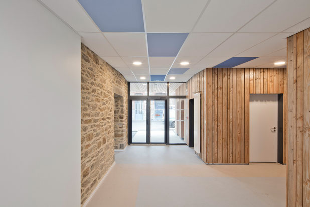 Une entrée d'école-rehabilitation-equipement-Cancale