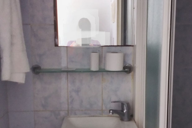 Salle de bain avant travaux-renovation-immeuble-Paris