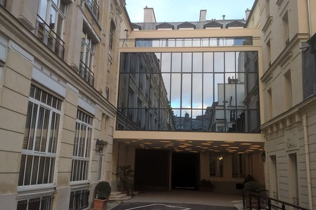 Extension suspendue sur cour-construction-bureaux-Paris