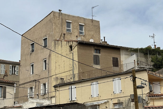 Photo-agrandissement_extension-surelevation-Marseille