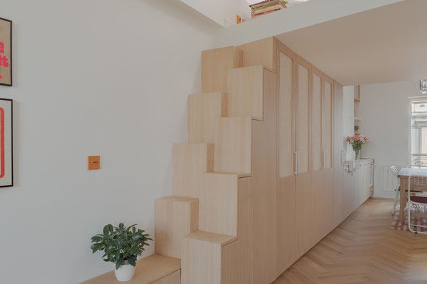 Vue de l'escalier intégré-renovation-appartement-Paris