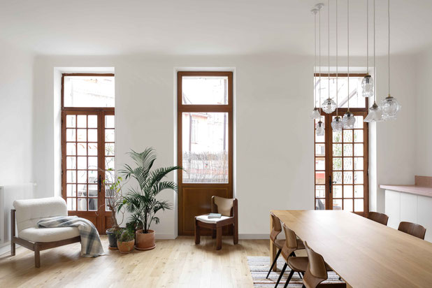 salon, salle à manger, vue sur la terrasse-renovation-appartement-Marseille