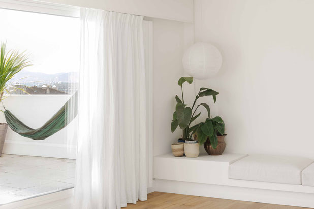 salon et terrasse-renovation-appartement-Marseille