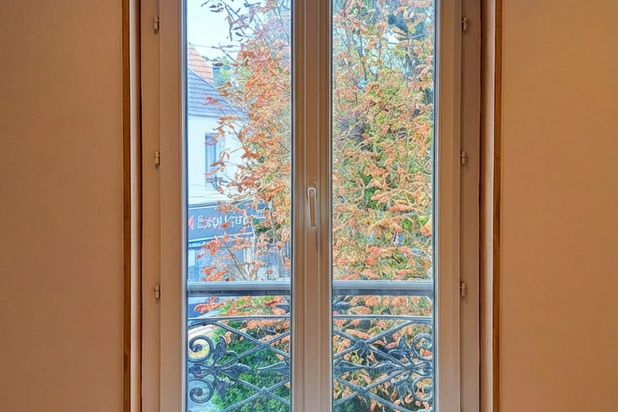 Cadre fenêtre bois-rehabilitation-appartement-La Garenne-Colombes
