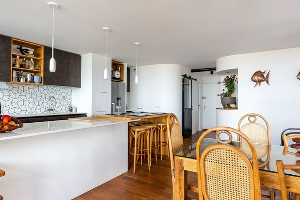 Vers entrée/Dressing-rehabilitation-appartement-Paris