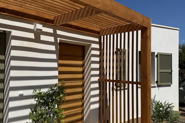 Entrée Pergola-construction-maison-Calvi