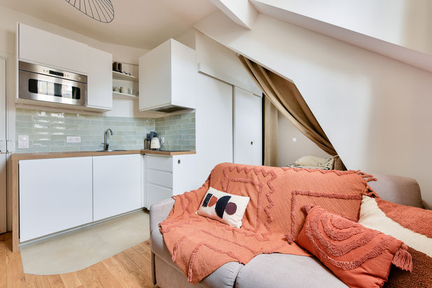 Vue générale 02 avec cuisine et entrée de la SDB-renovation-appartement-Paris