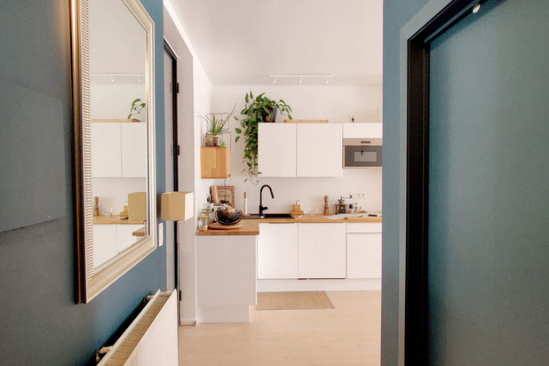 Couloir et cuisine-renovation-appartement-Evere