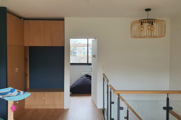 Mobilier sur-mesure dans la salle de jeux-surelevation-surelevation-Buxerolles