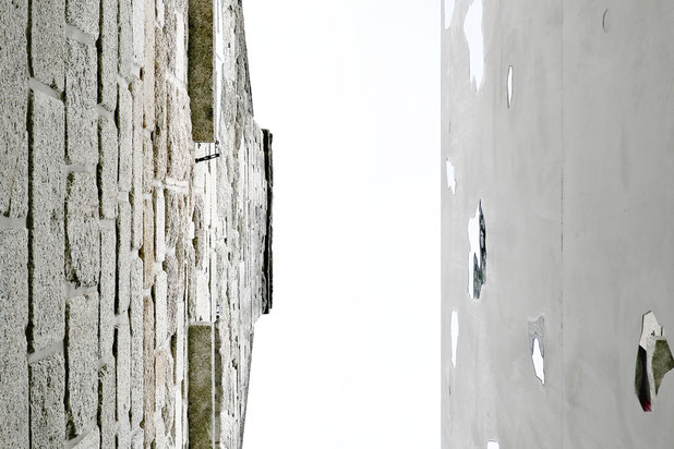 Photo façade en pierre et pierre miroir-agrandissement_extension-maison-La Forêt-Fouesnant