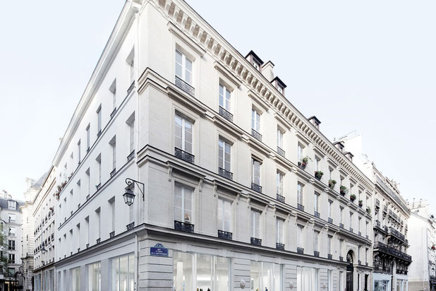 Perspective depuis la rue Sainte-Croix de la Bretonnerie-construction-boutique_local-Paris