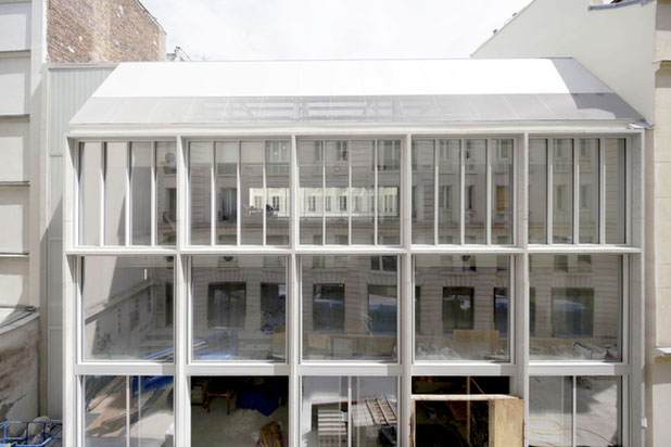 Vue de la façade du nouveau bâtiment-construction-boutique_local-Paris