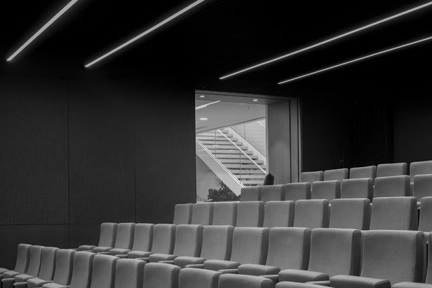 Vue depuis l'amphithéâtre espace de conférence-surelevation-bureaux-Paris
