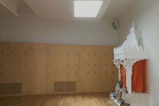 Salle de yoga mur ayengar-amenagement-boutique_local-Paris