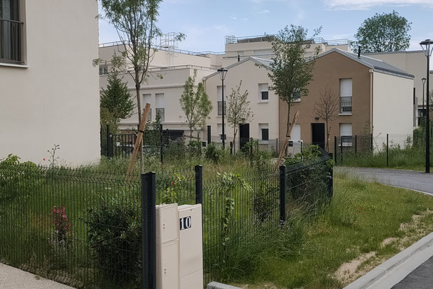 VUe sur les maisons individuelles-construction-immeuble-Andrésy
