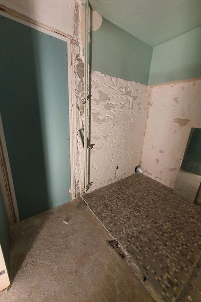 Salle de bain en chantier-renovation-appartement-Paris