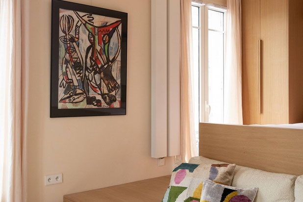 estrade vers lit-amenagement-appartement-Paris