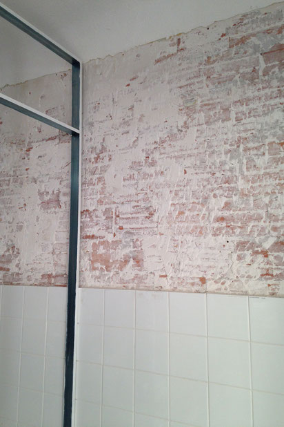 Dialogue des matériaux neufs et déjà là-renovation-cafe_restaurant-Marseille
