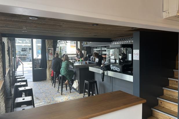 vue du bar depuis la deuxième salle-renovation-cafe_restaurant-Lyon