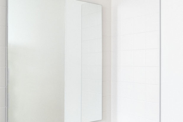 Salle de bain avec vasque de réemploi-rehabilitation-appartement-Strasbourg