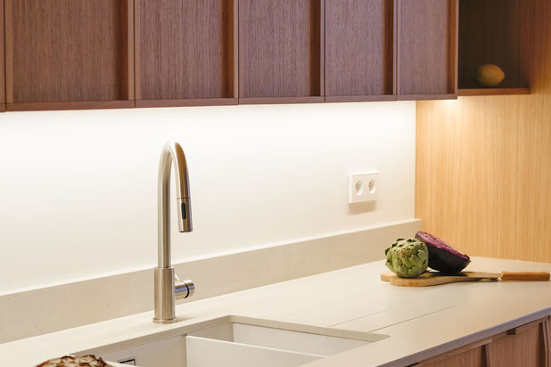 Cuisine - façade chêne-rehabilitation-appartement-Paris