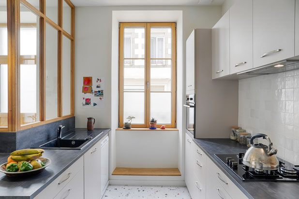 Cuisine aménagement en couloir-renovation-maison-Questembert