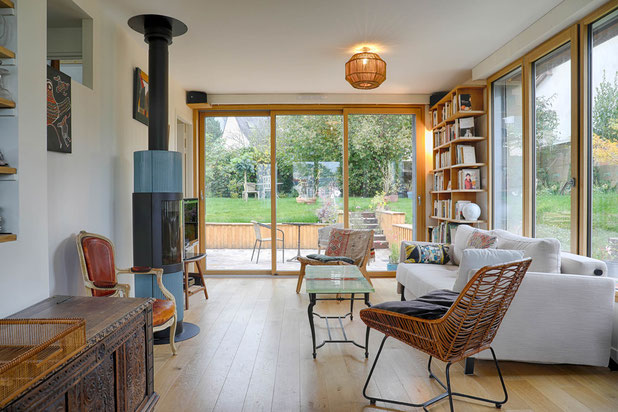 salon traversant vers le jardin-renovation-maison-Vannes