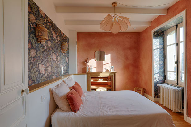 chambre avec enduits chaux-renovation-maison-Île-d'Arz