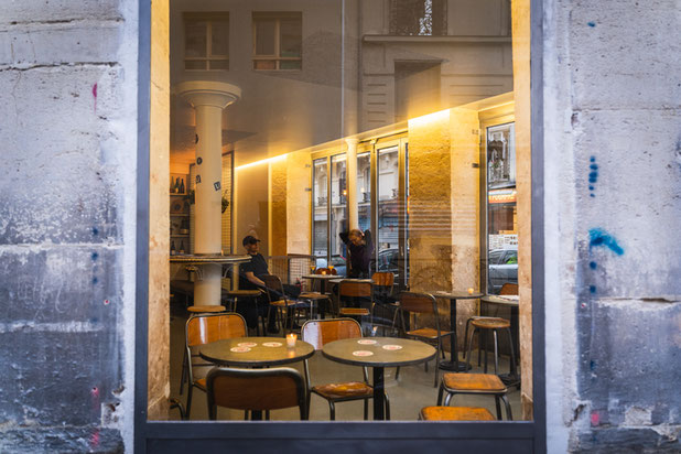 L'atmosphère-renovation-cafe_restaurant-Paris