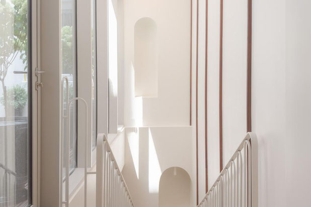 L'escalier-renovation-immeuble-Paris