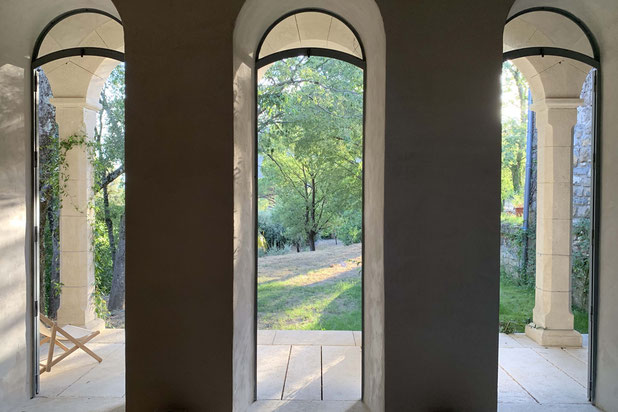 vue vers l'extérieur-rehabilitation-maison-Saint-Hippolyte-du-Fort