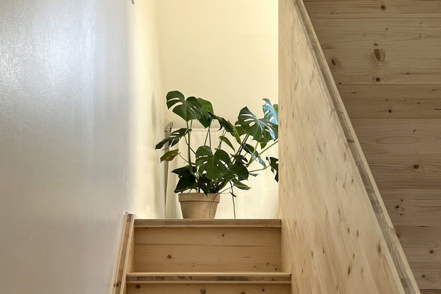 Détail escalier accès combles-agrandissement_extension-maison-Saint-Maur-des-Fossés