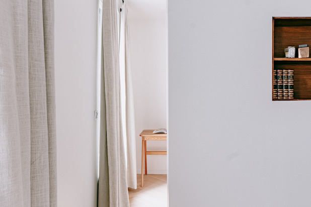 Vers la chambre-renovation-appartement-Paris