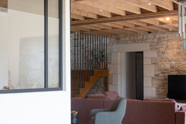 Vue intérieure orientée vers l'espace de vie.-rehabilitation-maison-Maltot