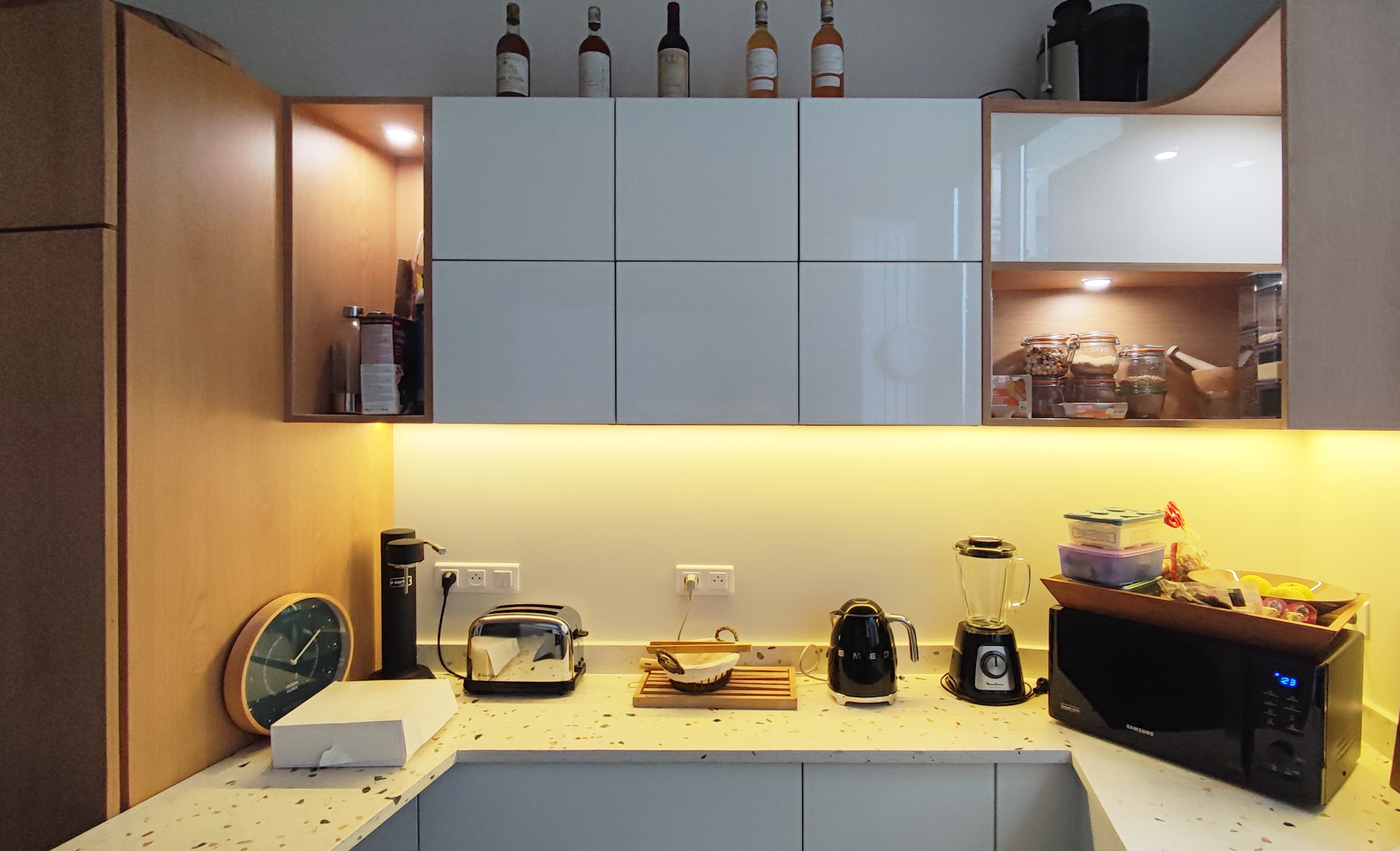 Création d'une cuisine sur-mesure – rénovation d'appartement Savoie Création d'une cuisine sur-mesure – rénovation d'appartement Savoie