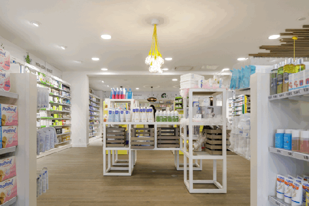 Du mobilier sur mesure-amenagement-boutique_local-Hennebont