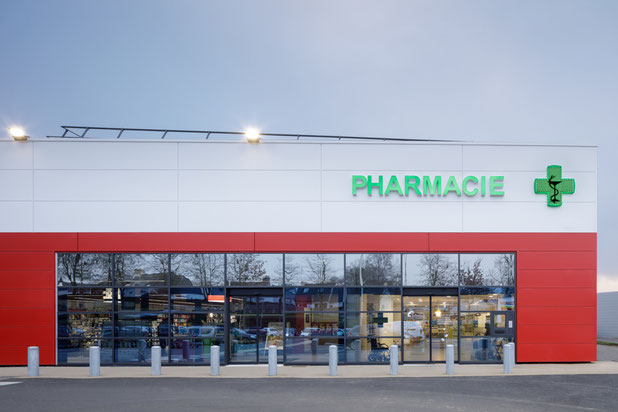 Une officine en centre commercial-amenagement-boutique_local-Hennebont