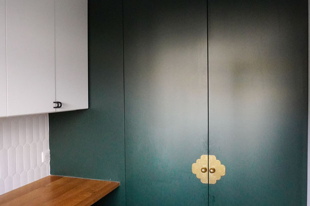 L'arrière cuisine et son placard sur mesure-renovation-maison-Latresne